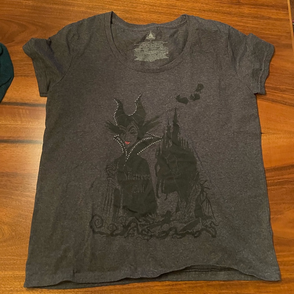 DISNEY Maleficent “Mistress of Evil” shirt - Disney Villains - Halloween - gray